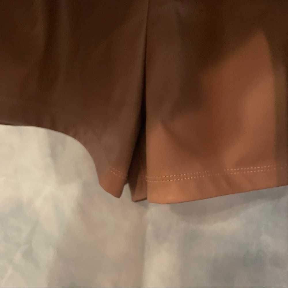 Haute Monde pleather skort - Picture 4 of 7